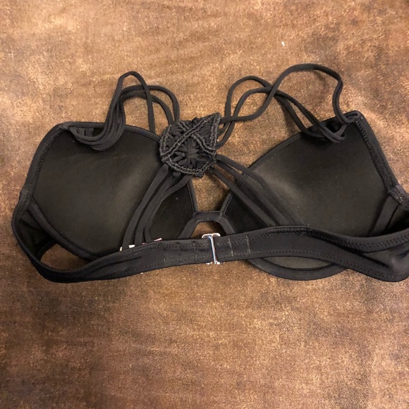 Pink Victoria’s Secret bikini top - Picture 2 of 3